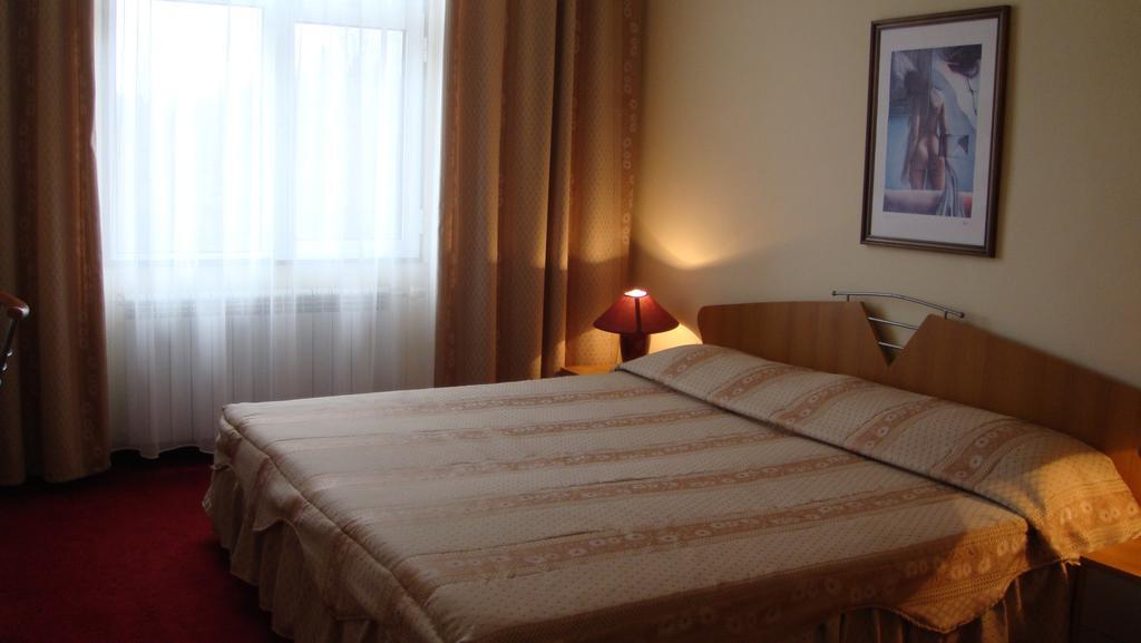 Балнеохотел "Люляци" Vrabtsite Kamer foto
